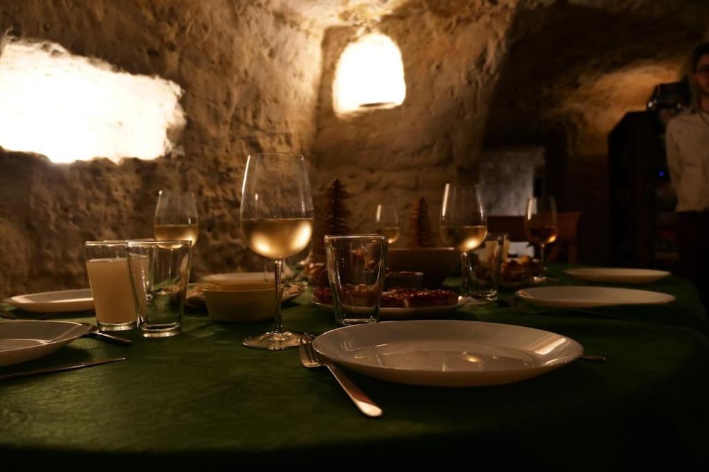 Troglo Entre Caves Et Chateaux มงต์ลุยส์-ซูร์-ลัวร์ ภายนอก รูปภาพ